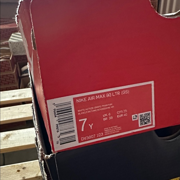 Nike Air Max 90 White / Action Grape Phantom - Picture 10 of 10